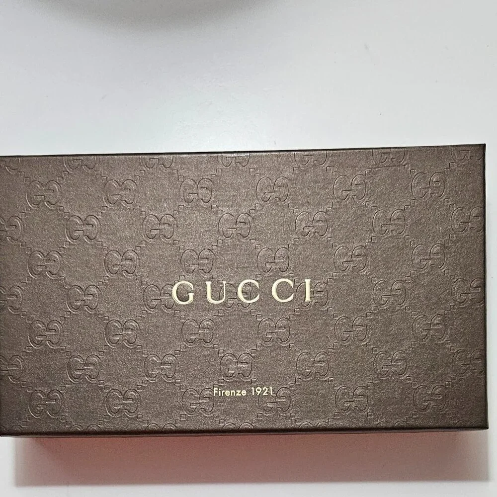 Gucci Lovely Long Zippered Wallet - Picture 7 of 7